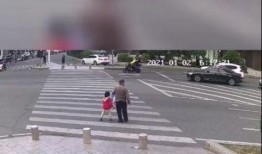 娱乐吃瓜酱爷爷闯红灯,娱乐吃瓜酱酱笑翻天